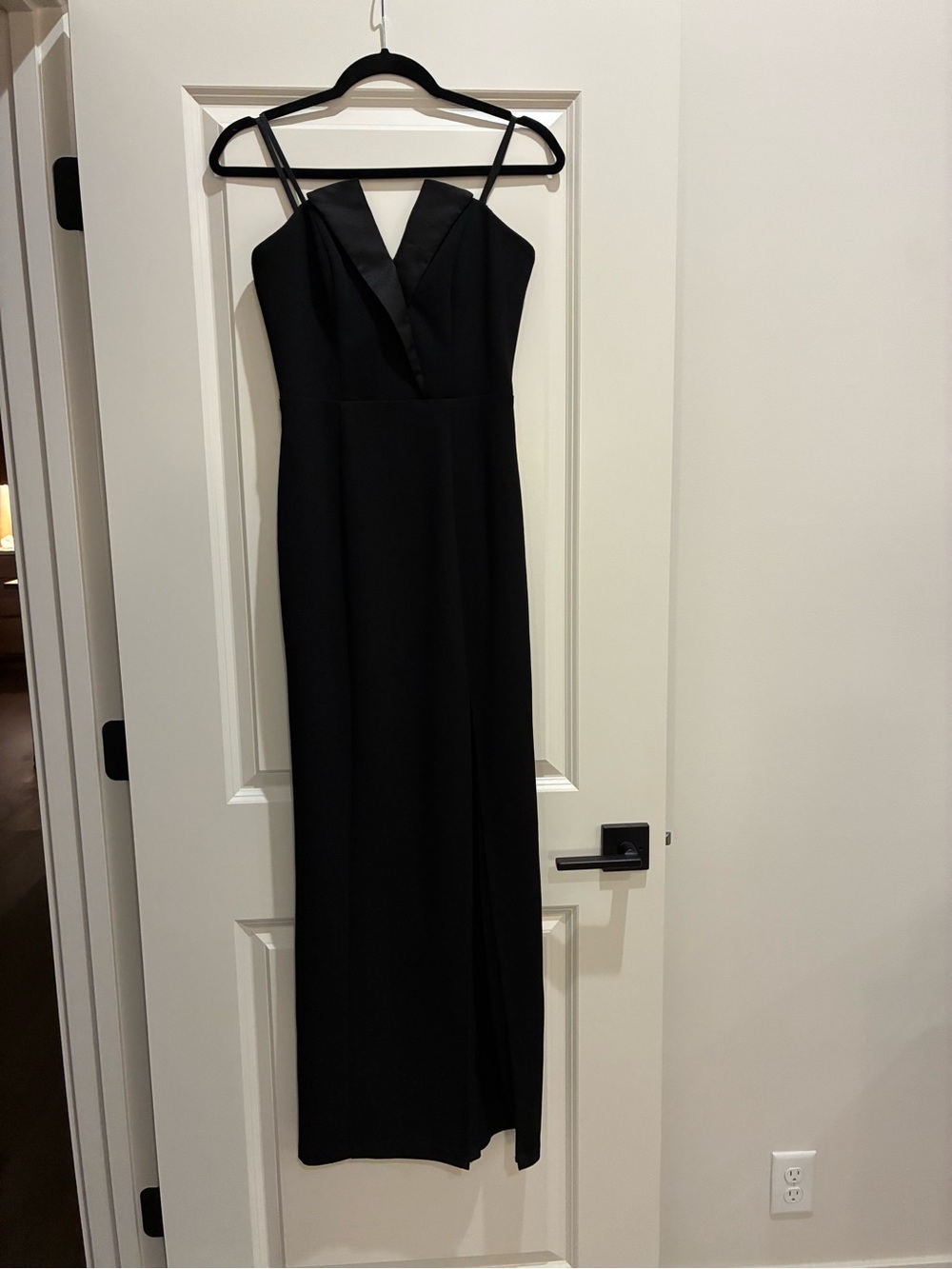 Betsy & Adam Black Strapless V-Neck Evening Dress
